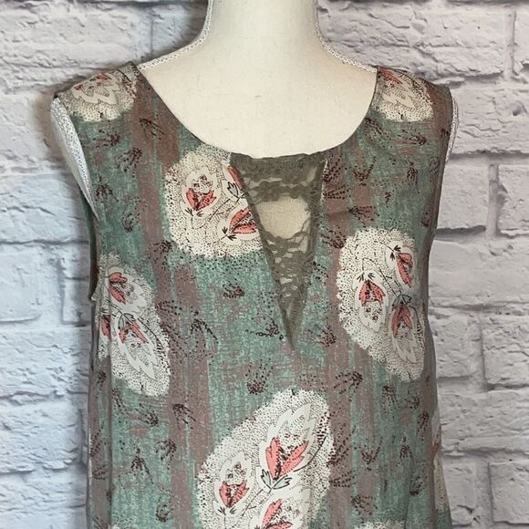 Peppermint Sleeveless Blouse with Lace Inserts Size Small - Picture 3 of 8